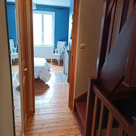 L'anse Rouge, Vue Sur Le Port Saint-Valéry-sur-Somme