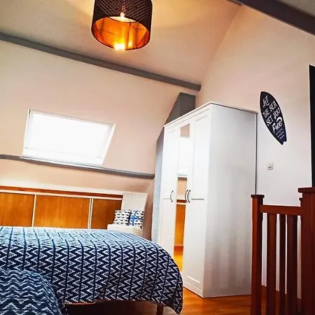 L'anse Rouge, Vue Sur Le Port Saint-Valéry-sur-Somme